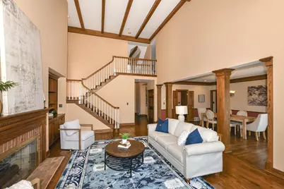 530  Park Cir, Elm Grove, WI 53122 - Photo 10