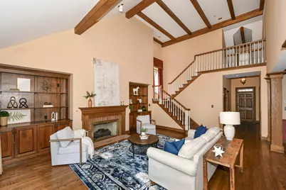 530  Park Cir, Elm Grove, WI 53122 - Photo 8