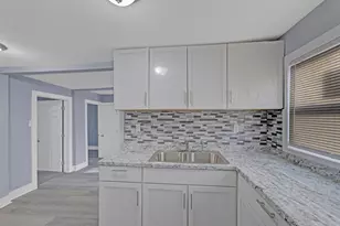 1732 Kremer Ave, Racine, WI 53402 - Photo 8