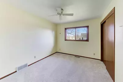 238  Thistledown Ln, Walworth, WI 53184 - Photo 18