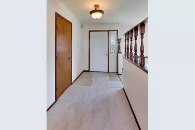 238  Thistledown Ln, Walworth, WI 53184 - Photo 2