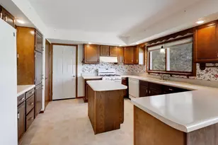 238 Thistledown Ln, Walworth, WI 53184 - Photo 6