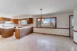 238 Thistledown Ln, Walworth, WI 53184 - Photo 8