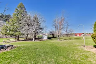 238 Thistledown Ln, Walworth, WI 53184 - Photo 32