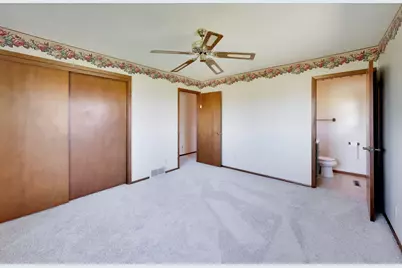 238  Thistledown Ln, Walworth, WI 53184 - Photo 12