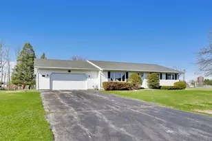 238 Thistledown Ln, Walworth, WI 53184 - Photo 36