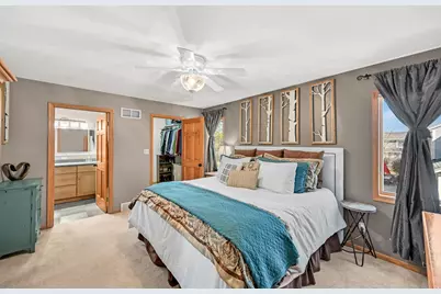 W143N6633  Aspen Dr, Menomonee Falls, WI 53051 - Photo 18