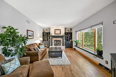 W143N6633  Aspen Dr, Menomonee Falls, WI 53051 - Photo 12