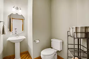 3130 S Country Ln, New Berlin, WI 53146 - Photo 56