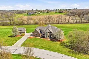 3130 S Country Ln, New Berlin, WI 53146 - Photo 76