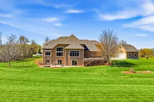 3130 S Country Ln, New Berlin, WI 53146 - Photo 80