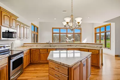 3130 S Country Ln, New Berlin, WI 53146 - Photo 28