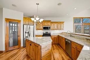 3130 S Country Ln, New Berlin, WI 53146 - Photo 16