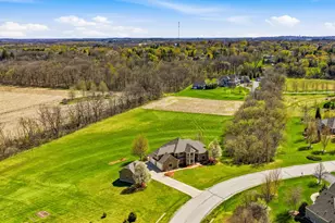 3130 S Country Ln, New Berlin, WI 53146 - Photo 72