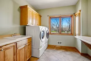 3130 S Country Ln, New Berlin, WI 53146 - Photo 48