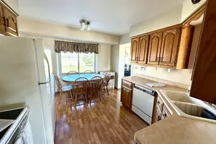 3904 Wilshire Dr, Racine, WI 53402 - Photo 2