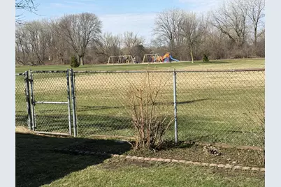 3904  Wilshire Dr, Racine, WI 53402 - Photo 16