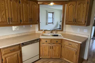 3904 Wilshire Dr, Racine, WI 53402 - Photo 6