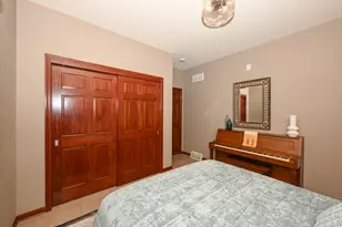 6305 Cedarhedge Dr, Racine, WI 53406 - Photo 10