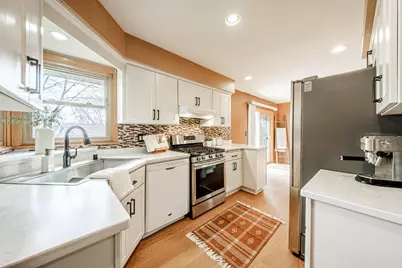 W180N8273  Town Hall Rd, Menomonee Falls, WI 53051 - Photo 2