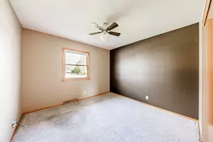 W180N8273 Town Hall Rd, Menomonee Falls, WI 53051 - Photo 12