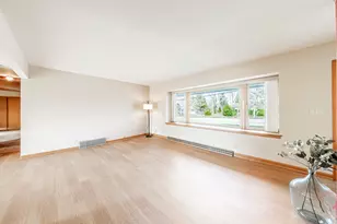 W180N8273 Town Hall Rd, Menomonee Falls, WI 53051 - Photo 6