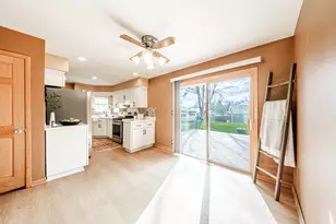 W180N8273 Town Hall Rd, Menomonee Falls, WI 53051 - Photo 8