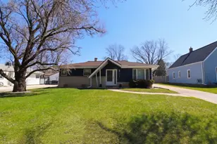 5228 S 9th St, Milwaukee, WI 53221 - Photo 2