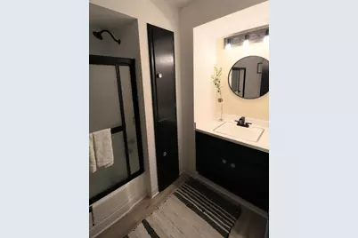 5228 S 9th St, Milwaukee, WI 53221 - Photo 8