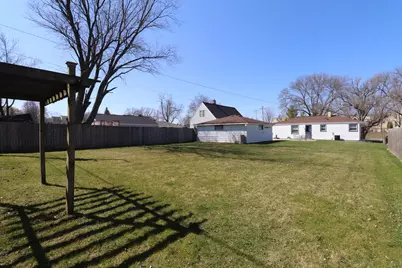 5228 S 9th St, Milwaukee, WI 53221 - Photo 22