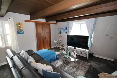 5564  Angle Ln, Greendale, WI 53219 - Photo 6