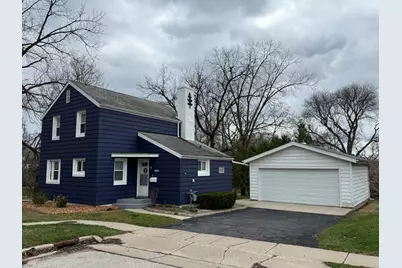 5564  Angle Ln, Greendale, WI 53219 - Photo 2