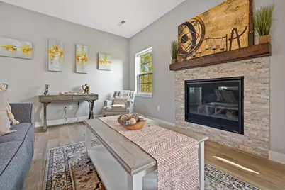 1824  Horseshoe Ln #423-3, Slinger, WI 53086 - Photo 12