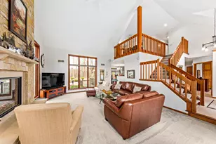 18875 Black Forest Dr, Brookfield, WI 53045 - Photo 8
