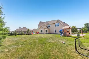N55W20970 Carters Crossing Cir, Menomonee Falls, WI 53051 - Photo 62