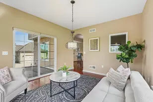 N55W20970 Carters Crossing Cir, Menomonee Falls, WI 53051 - Photo 14