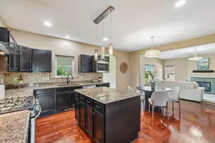 N55W20970 Carters Crossing Cir, Menomonee Falls, WI 53051 - Photo 6