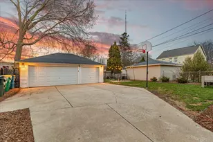 3865 N Morris Blvd, Shorewood, WI 53211 - Photo 2