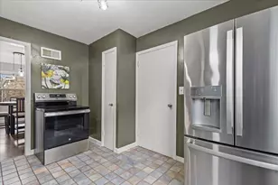 3865 N Morris Blvd, Shorewood, WI 53211 - Photo 28