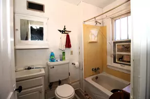 1015 Hagerer St, Racine, WI 53402 - Photo 10