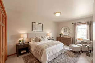 2255 Circle Ridge, Delafield, WI 53018 - Photo 6