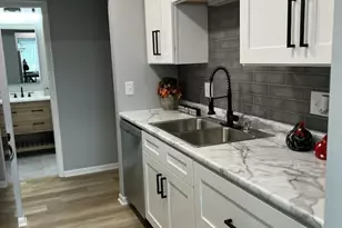 10620 N Ivy Ct, Mequon, WI 53092 - Photo 18