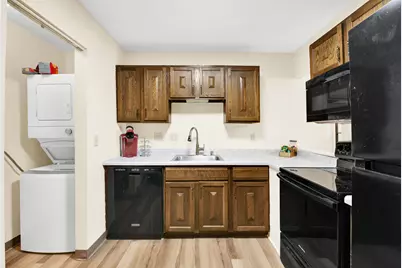 8643 N Servite Dr #115, Milwaukee, WI 53223 - Photo 6