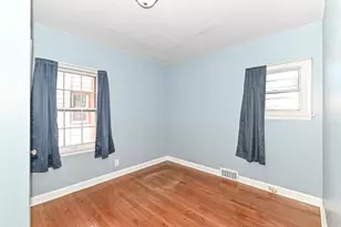 8608 W Burleigh St, Milwaukee, WI 53222 - Photo 12