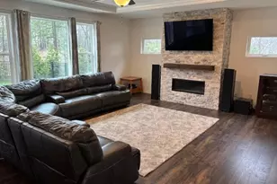 2921 Seven Oaks Ct, Racine, WI 53139 - Photo 4