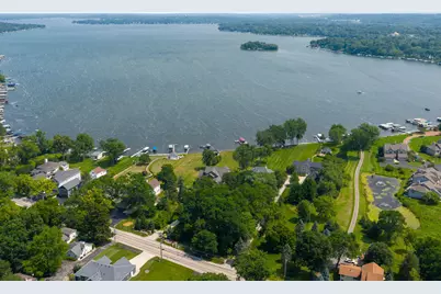 W304N2470  Maple Ave, Delafield, WI 53072 - Photo 48