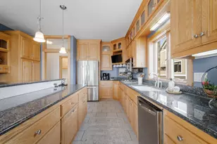 W304N2470 Maple Ave, Delafield, WI 53072 - Photo 16