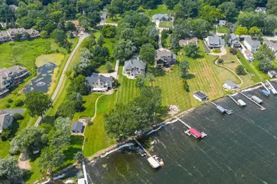 W304N2470  Maple Ave, Delafield, WI 53072 - Photo 44