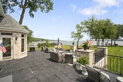 W304N2470  Maple Ave, Delafield, WI 53072 - Photo 6