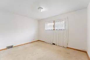 4750 N 70th St, Milwaukee, WI 53218 - Photo 4